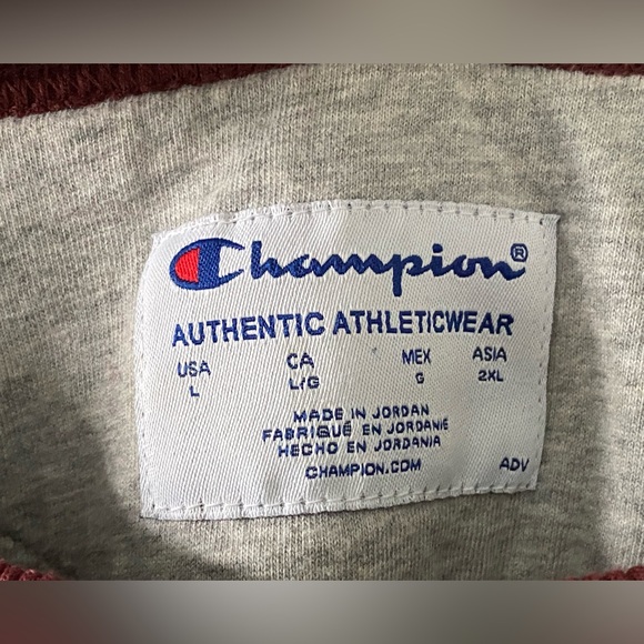 Champion Crewneck - Picture 3 of 5